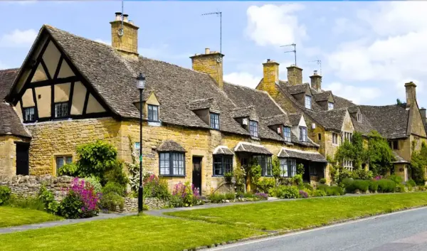 Solo Traveller Cotswolds Booking