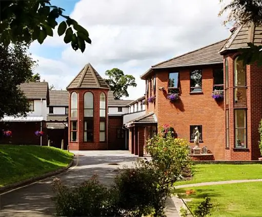 SOLO TRAVELLER ADVENTURE IN NORTH WALES Hotel